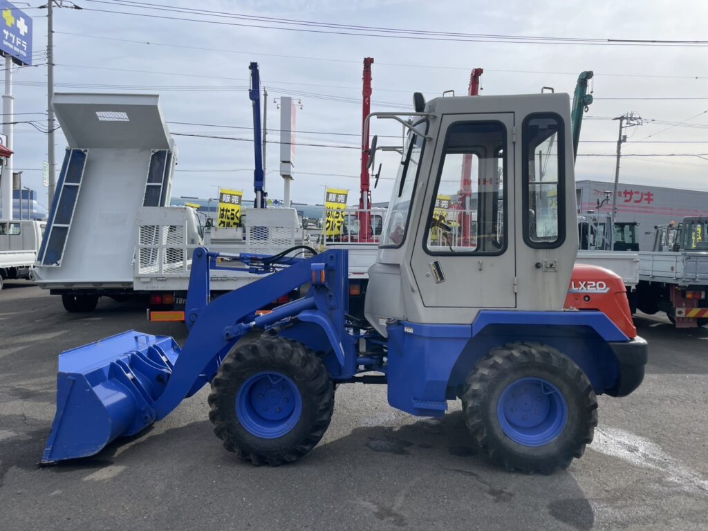 平成9年　日立　LX20-3　0.4㎥　バケット幅157cm　使用時間1010時間