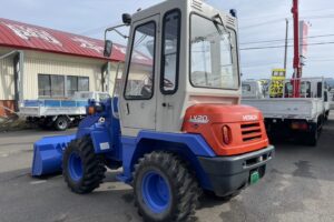 サムネイル: 平成9年　日立　LX20-3　0.4㎥　バケット幅157cm　使用時間1010時間