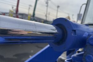 サムネイル: 平成9年　日立　LX20-3　0.4㎥　バケット幅157cm　使用時間1010時間