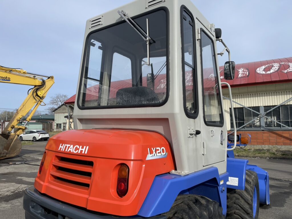 平成9年　日立　LX20-3　0.4㎥　バケット幅157cm　使用時間1010時間
