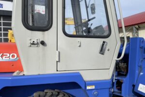 サムネイル: 平成9年　日立　LX20-3　0.4㎥　バケット幅157cm　使用時間1010時間