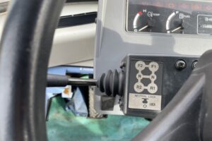 サムネイル: 平成9年　日立　LX20-3　0.4㎥　バケット幅157cm　使用時間1010時間