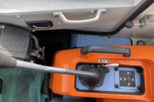 サムネイル: 平成9年　日立　LX20-3　0.4㎥　バケット幅157cm　使用時間1010時間