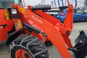 サムネイル: 平成30年　クボタ　R430M　0.4㎥　★使用時間641時間　チェーン付★