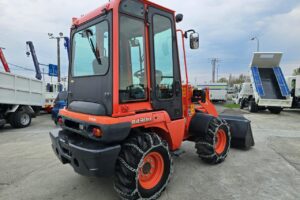 サムネイル: 平成30年　クボタ　R430M　0.4㎥　★使用時間641時間　チェーン付★