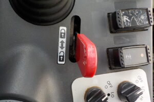 サムネイル: 平成29年　日立　ホイールローダー　ZW80-5B　★0.9㎥★ライドコントロール★車検令和7年9月★