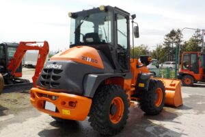 サムネイル: 平成29年　日立　ホイールローダー　ZW80-5B　★0.9㎥★ライドコントロール★車検令和7年9月★