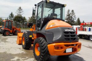 サムネイル: 平成29年　日立　ホイールローダー　ZW80-5B　★0.9㎥★ライドコントロール★車検令和7年9月★