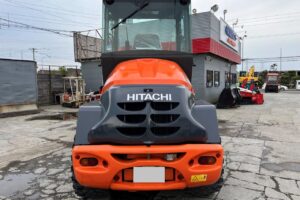 サムネイル: 平成24年　日立　ZW80　0.9㎥　スノースパイクタイヤ装着車（車検令和8年9月）