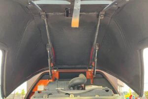 サムネイル: 平成24年　日立　ZW80　0.9㎥　スノースパイクタイヤ装着車（車検令和8年9月）