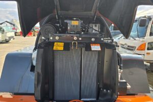 サムネイル: 平成6年　日立　ZW80S-5B　0.9㎥　ダブルヒーター仕様・スノースパイクタイヤ★使用時間143時間！★（車検令和8年11月）