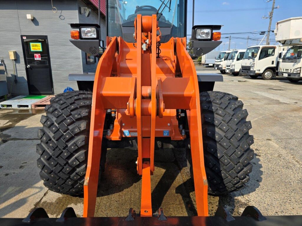 平成6年　日立　ZW80S-5B　0.9㎥　ダブルヒーター仕様・スノースパイクタイヤ★使用時間143時間！★（車検令和8年11月）