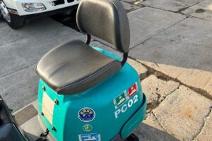 サムネイル: 平成7年　コマツ　PC02-1A　0.01㎥　油圧配管付・★使用時間584時間！★