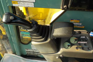 サムネイル: ヤンマー　バックホー　Vio70-3A　★0.25立米★ワンタッチ式★使用時間約5400HR★