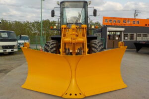 サムネイル: 平成20年　TCM　ホイールローダー　L13-3　★スノウプラウ★ノーマルバケット有★ワンタッチ式★車検令和8年11月★
