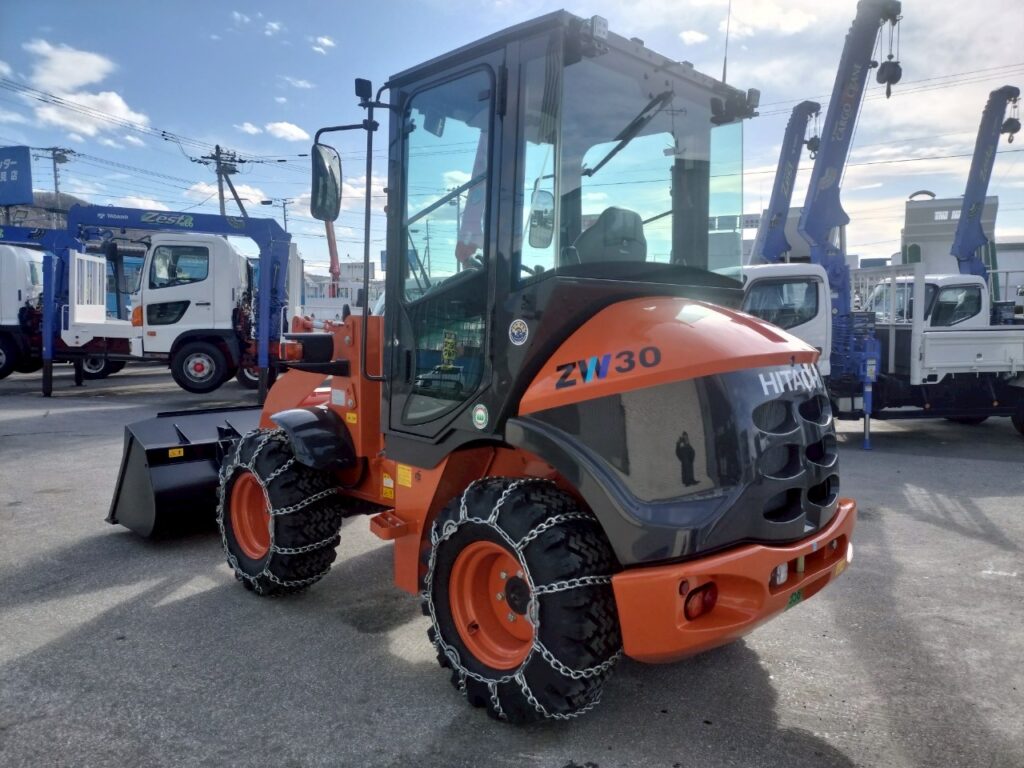 令和6年　日立ホイールローダ　ZW30-5B