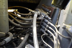 サムネイル: 平成21年　コマツ　ホイールローダー　WA100-5Y　★スノウプラウ★ノーマルバケット付★Wキャビン★車検令和7年11月★