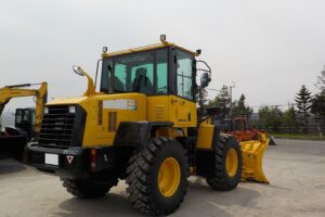 サムネイル: 平成21年　コマツ　ホイールローダー　WA100-5Y　★スノウプラウ★ノーマルバケット付★Wキャビン★車検令和7年11月★