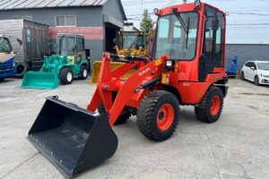 令和6年　クボタ　R430M　ちょい乗り2024年モデル　0.4㎥　スノータイヤ・盗難防止装置・★使用時間50時間！★