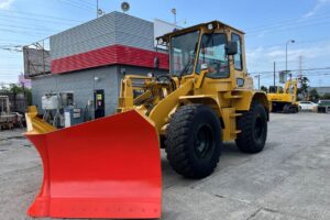 平成21年　カワサキ　55DV　1.6㎥　Wキャビン・ワンタッチ式スノウプラウ付・スノースパイク（車検令和7年10月）