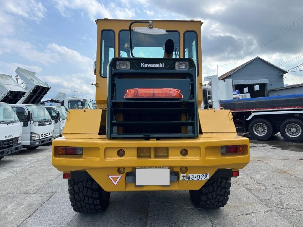 平成21年　カワサキ　55DV　1.6㎥　Wキャビン・ワンタッチ式スノウプラウ付・スノースパイク（車検令和7年10月）