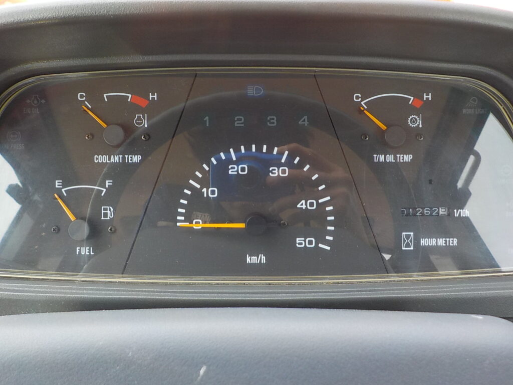 平成18年　日立　ホイールローダー　LX110　★2.0立米★シャッター付バケット★スノースパイク★使用時間約1270HR★