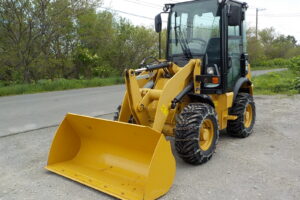 令和2年　CAT　ホイールローダー　901C2　★0.4立米★タイヤチェーン４本★使用時間約130HR★