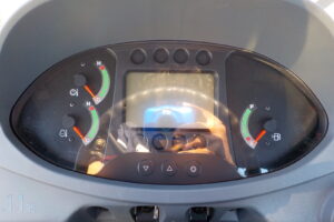サムネイル: 平成28年　日立　ホイールローダー　ZW120-5B　★スノウプラウ★ノーマルバケット有★Wキャビン★使用時間約2810HR★車検令和8年9月★