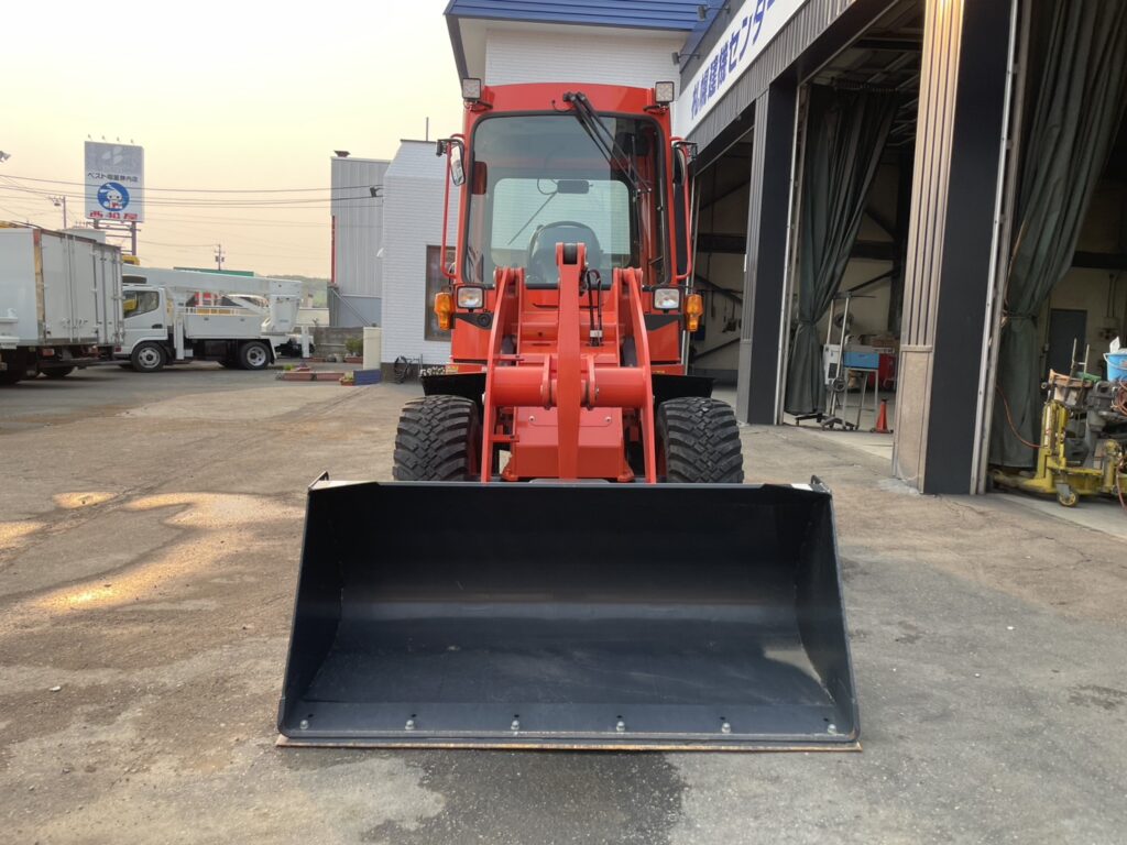 令和6年　クボタR430M　0.4㎥　使用時間35HR‼　スノータイヤ装着　バケット幅158cm