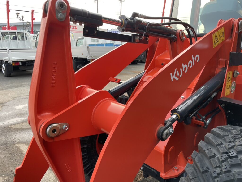 令和6年　クボタR430M　0.4㎥　使用時間35HR‼　スノータイヤ装着　バケット幅158cm