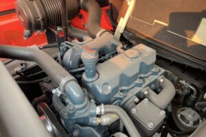 サムネイル: 令和6年　クボタR430M　0.4㎥　使用時間35HR‼　スノータイヤ装着　バケット幅158cm