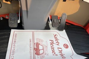 サムネイル: 令和6年　クボタR430M　0.4㎥　使用時間35HR‼　スノータイヤ装着　バケット幅158cm