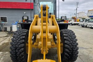 サムネイル: 平成23年　CAT　910H　1.3㎥　スノースパイクタイヤ装着車・バケットシャッター付（車検令和7年12月）　