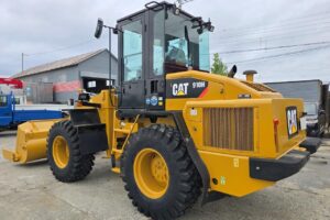 サムネイル: 平成23年　CAT　910H　1.3㎥　スノースパイクタイヤ装着車・バケットシャッター付（車検令和7年12月）　