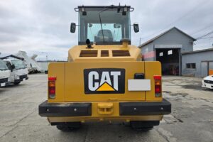 サムネイル: 平成23年　CAT　910H　1.3㎥　スノースパイクタイヤ装着車・バケットシャッター付（車検令和7年12月）　