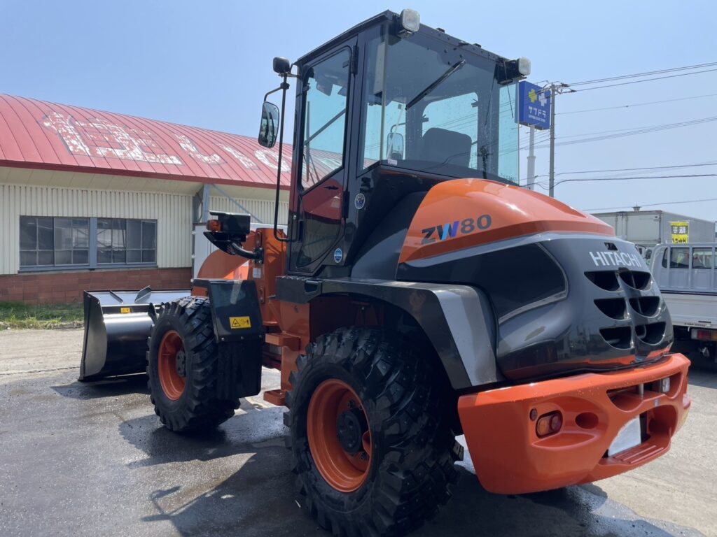 令和6年　日立ZW80S-5B　0.9㎥　バケット幅199cm　使用時間144HR!!　ダブルヒーター スパイク　検令和8年11月