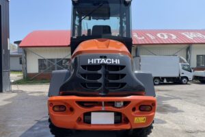 サムネイル: 令和6年　日立ZW80S-5B　0.9㎥　バケット幅199cm　使用時間144HR!!　ダブルヒーター スパイク　検令和8年11月