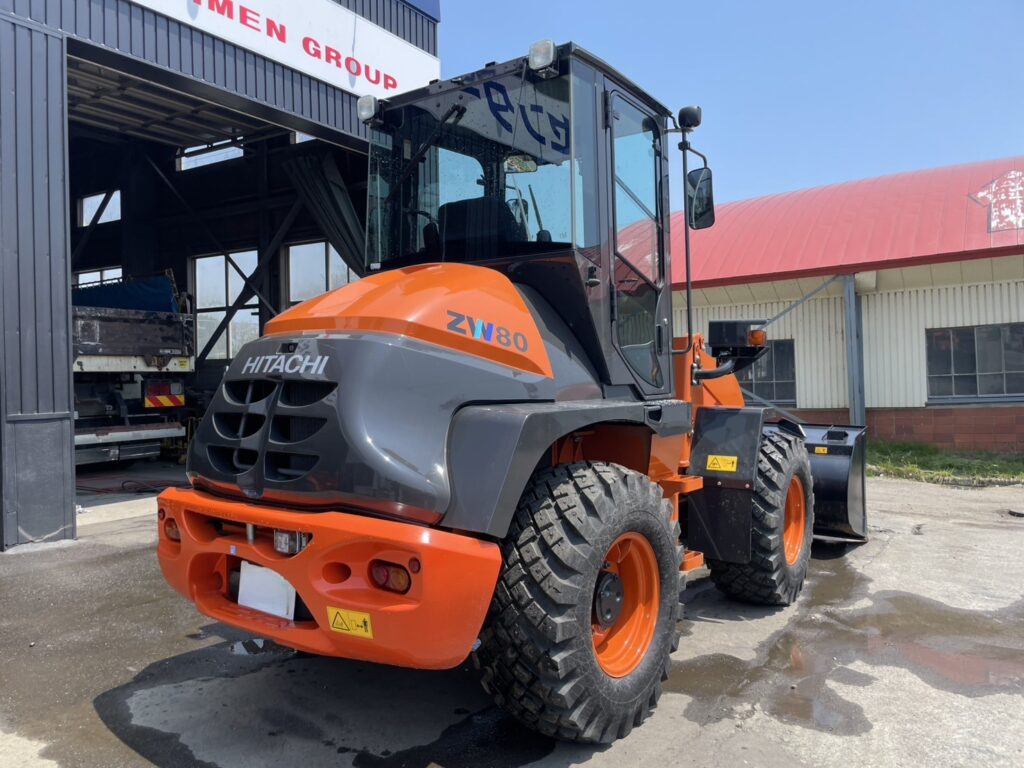 令和6年　日立ZW80S-5B　0.9㎥　バケット幅199cm　使用時間144HR!!　ダブルヒーター スパイク　検令和8年11月