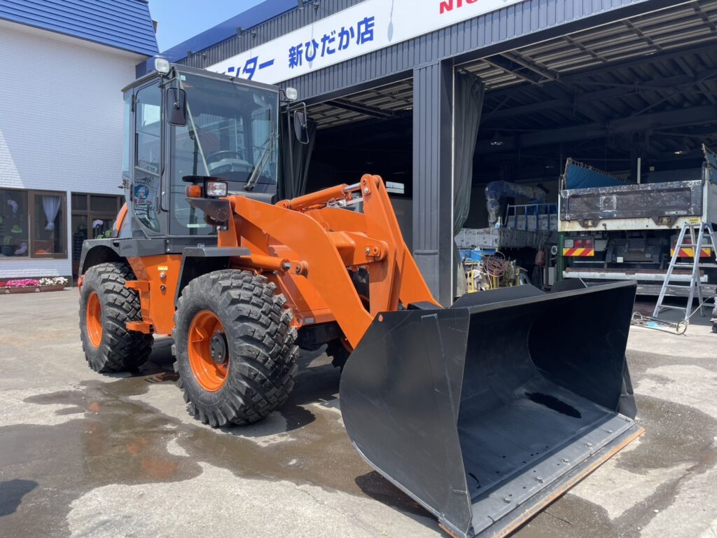 令和6年　日立ZW80S-5B　0.9㎥　バケット幅199cm　使用時間144HR!!　ダブルヒーター スパイク　検令和8年11月