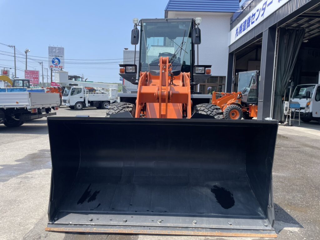 令和6年　日立ZW80S-5B　0.9㎥　バケット幅199cm　使用時間144HR!!　ダブルヒーター スパイク　検令和8年11月