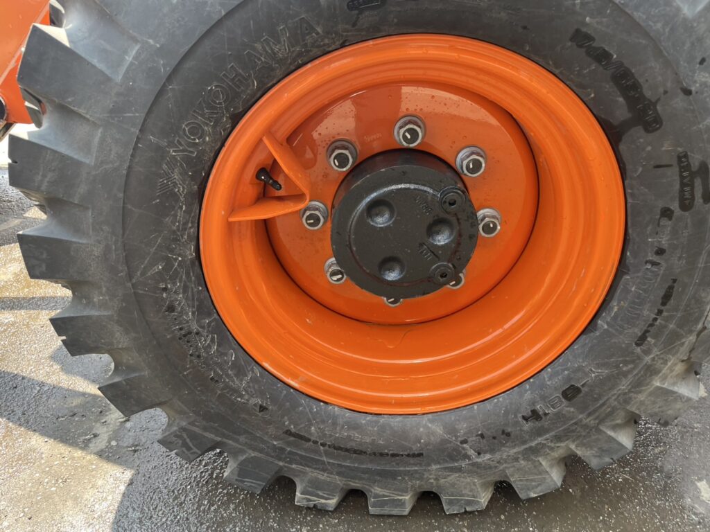 令和6年　日立ZW80S-5B　0.9㎥　バケット幅199cm　使用時間144HR!!　ダブルヒーター スパイク　検令和8年11月
