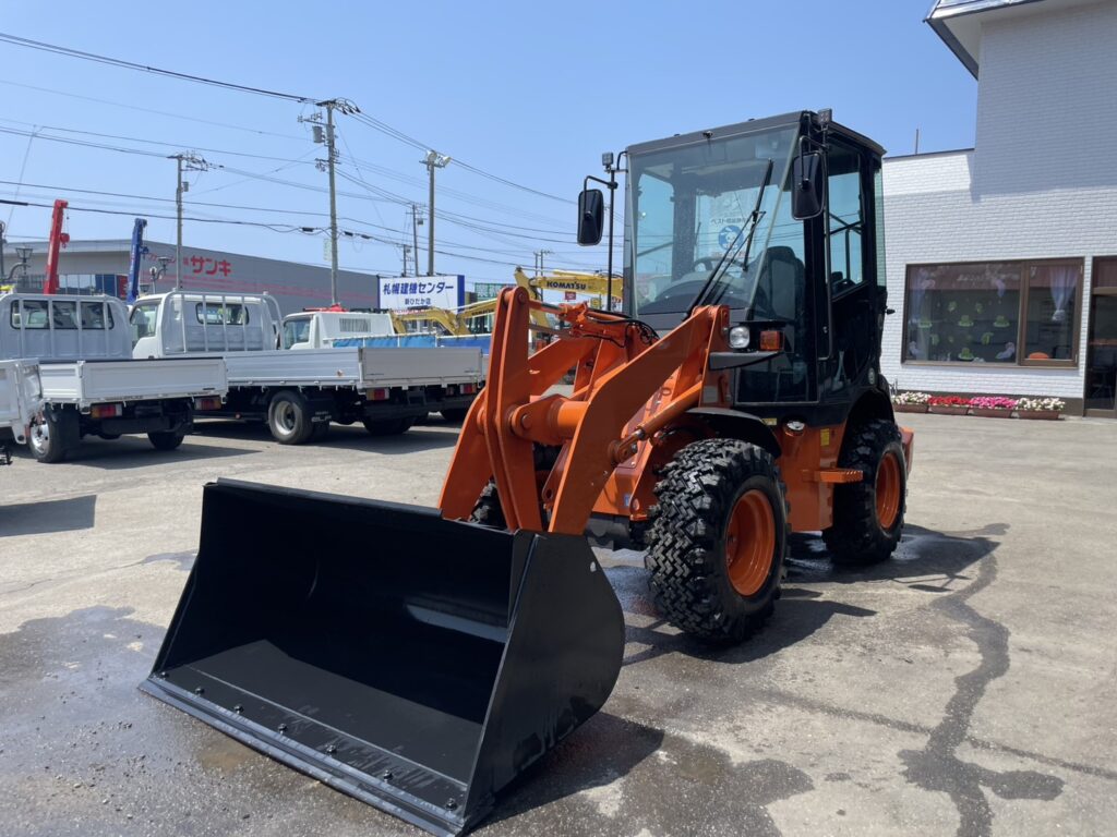 令和6年　日立　ZW30-5B　0.4㎥　バケット幅169cm　使用時間5HR‼　スノータイヤ　ダブルヒーター