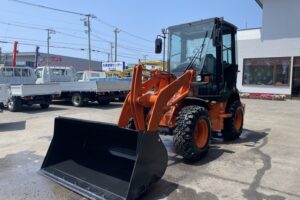令和6年　日立　ZW30-5B　0.4㎥　バケット幅169cm　使用時間5HR‼　スノータイヤ　ダブルヒーター