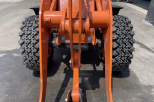 サムネイル: 令和6年　日立　ZW30-5B　0.4㎥　バケット幅169cm　使用時間5HR‼　スノータイヤ　ダブルヒーター