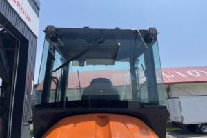 サムネイル: 令和6年　日立　ZW30-5B　0.4㎥　バケット幅169cm　使用時間5HR‼　スノータイヤ　ダブルヒーター