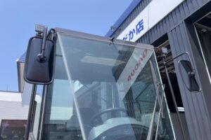 サムネイル: 令和6年　日立　ZW30-5B　0.4㎥　バケット幅169cm　使用時間5HR‼　スノータイヤ　ダブルヒーター