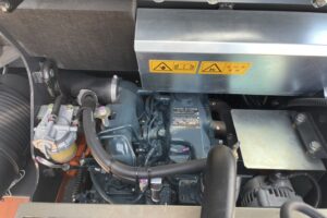 サムネイル: 令和6年　日立　ZW30-5B　0.4㎥　バケット幅169cm　使用時間5HR‼　スノータイヤ　ダブルヒーター