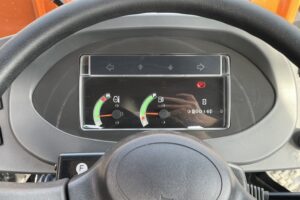 サムネイル: 令和6年　日立　ZW30-5B　0.4㎥　バケット幅169cm　使用時間16時間　スノータイヤ　ダブルヒーター