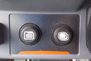 サムネイル: 令和2年　クボタ　ホイールローダー　R430M　★0.4立米★タイヤチェーン４本★使用時間約600HR★