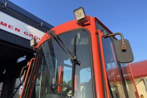 サムネイル: 平成18年　クボタR420D　0.4㎥　バケット幅158cm　盗難防止装置付き　使用時間1970HR